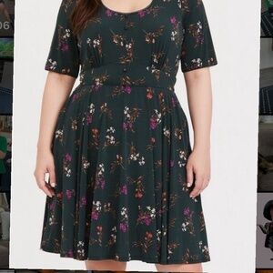 Torrid Dark Green Floral Dress 6X NWT